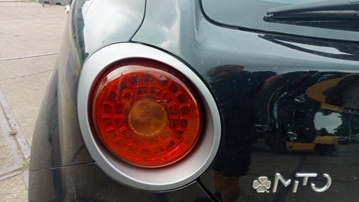 Achterlicht links van een Alfa Romeo Mito, Auto-onderdelen, Verlichting, Gebruikt, -, -, Ophalen of Verzenden