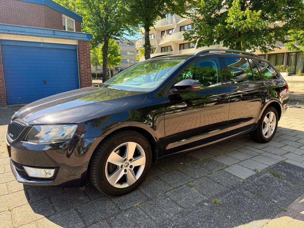 Skoda Octavia Combi 1.6 TDI Greenline Businessline Black Edi, Auto's, Skoda, Bedrijf, Te koop, Octavia, ABS, Airbags, Airconditioning