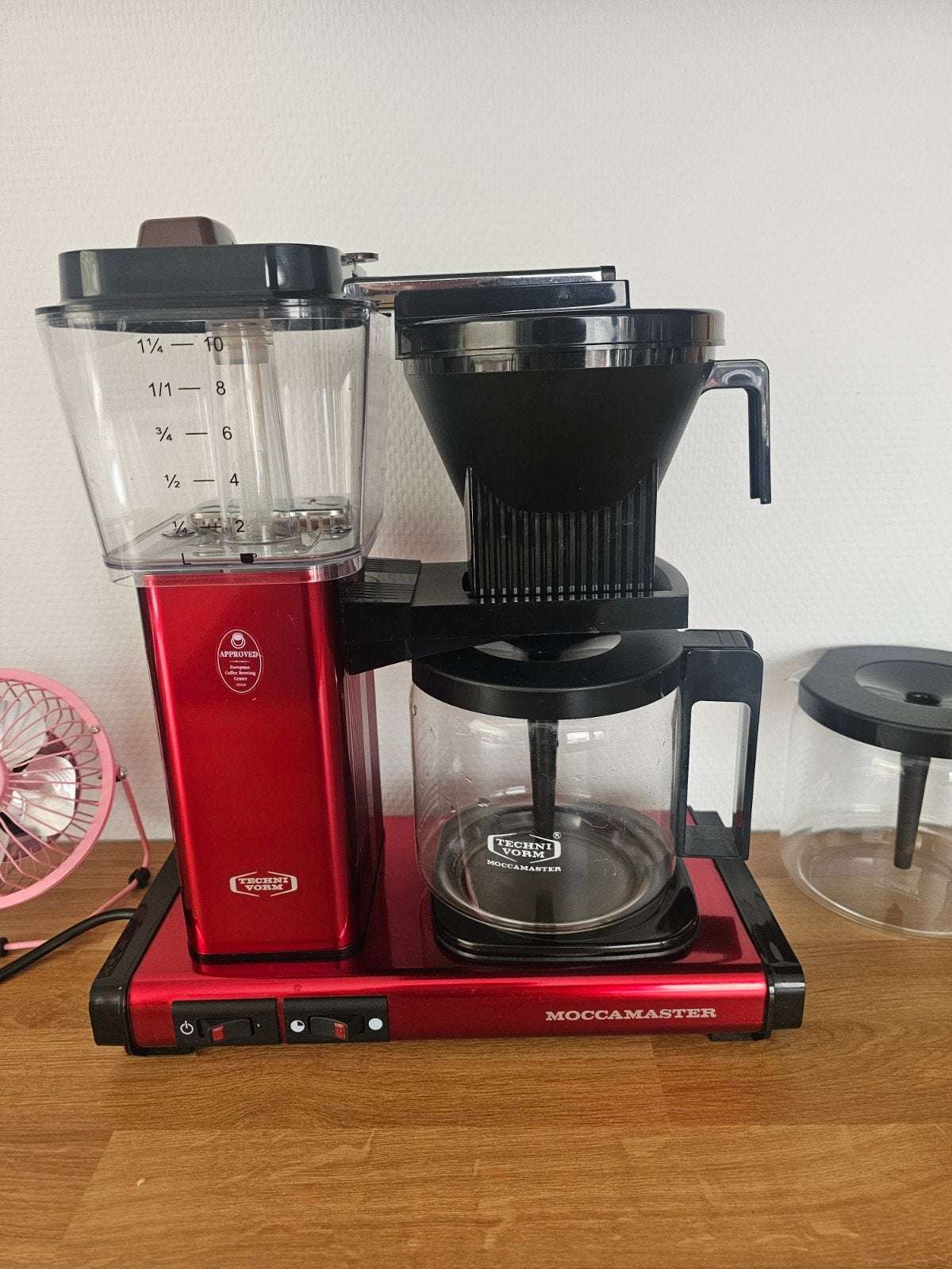 Moccamaster KBG Auto Off Koffiezetapparaat Rood, Witgoed en Apparatuur, Koffiezetapparaten, Ophalen, 10 kopjes of meer, Koffiemachine
