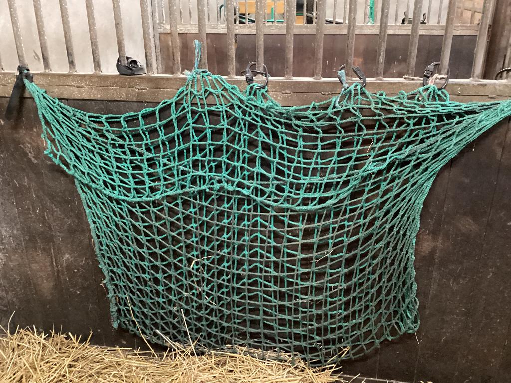 2 slowfeeder netten, Dieren en Toebehoren, Stalling en Weidegang, Stalling, Weidegang, Toebehoren, 2 of 3 paarden of pony's