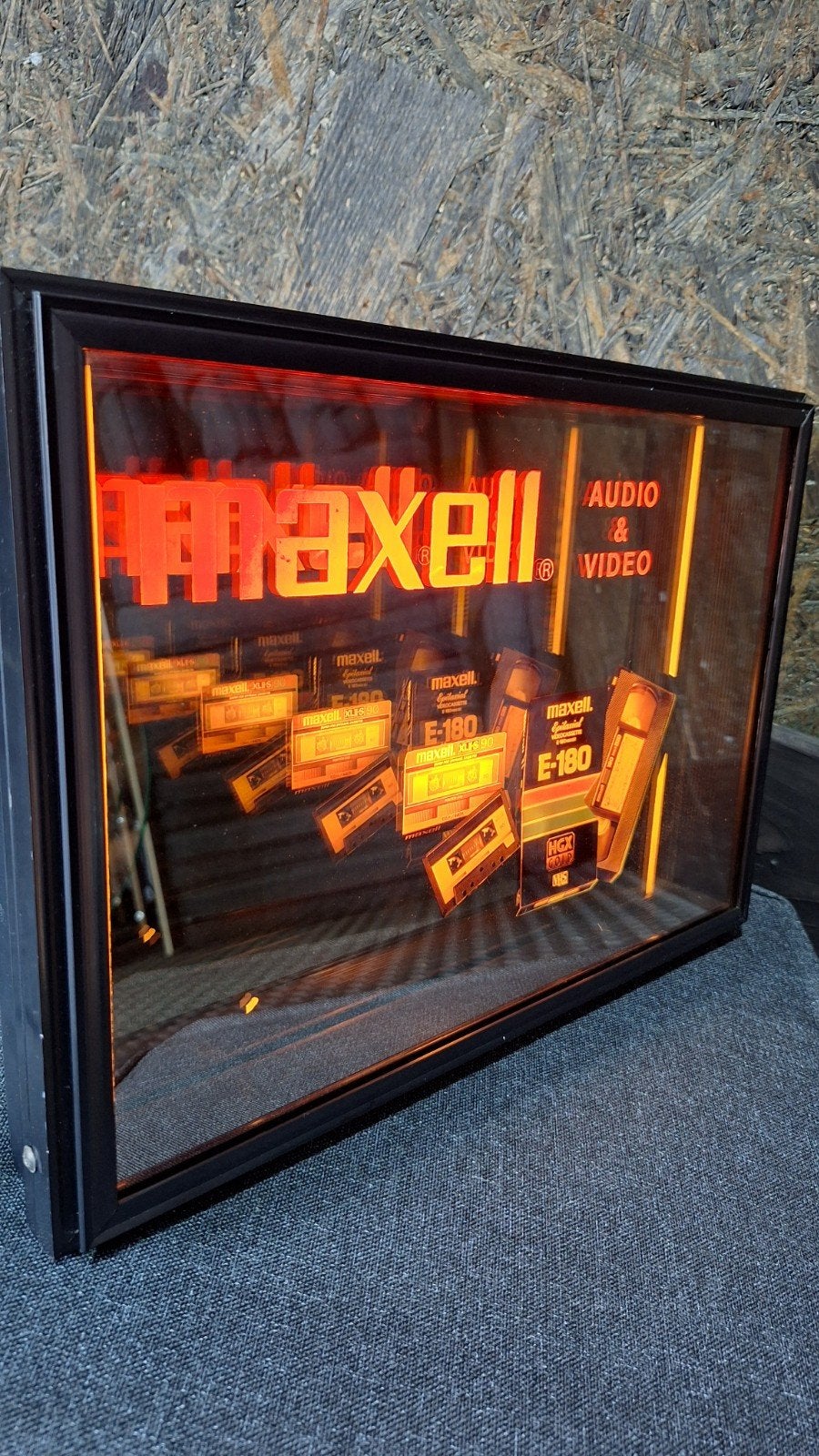 Vintage 3D Neon Maxell reclame Display, Verzamelen, Ophalen, Zo goed als nieuw, Lichtbak of (neon) lamp