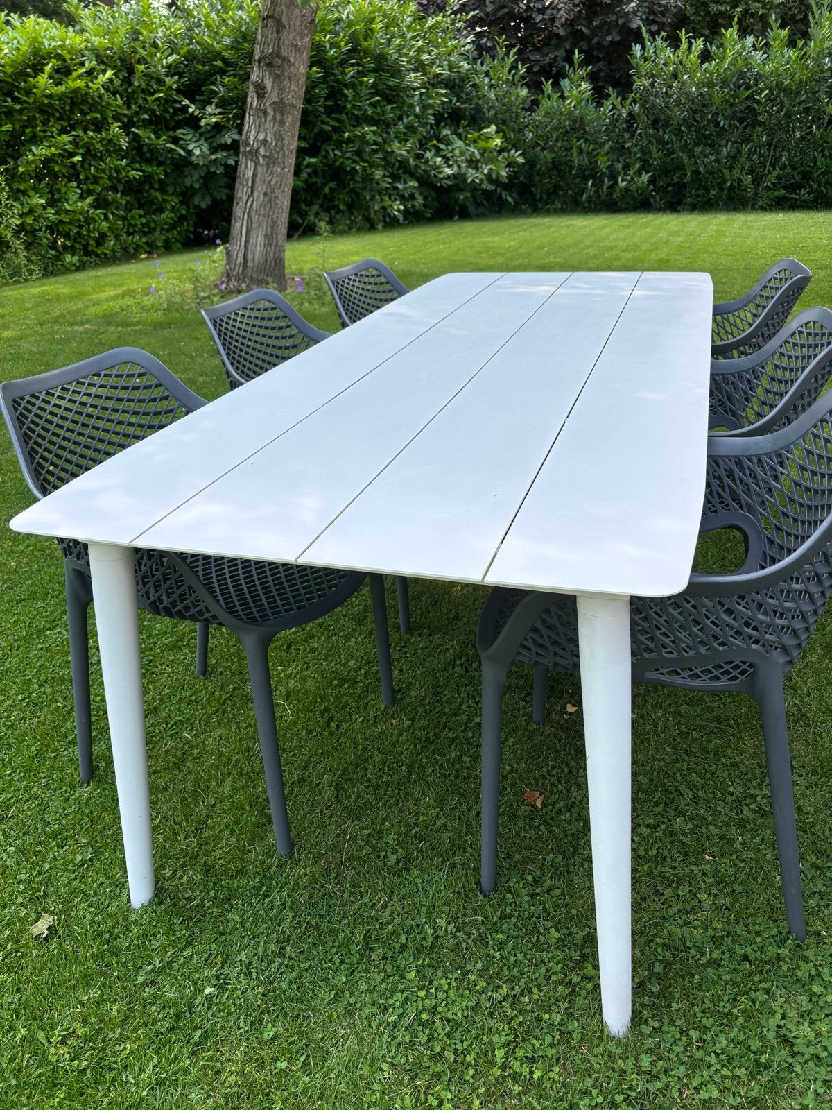 Tuinset: Witte tafel met 6 antraciete stoelen, Ophalen, Kunststof, Gebruikt, Eettafel