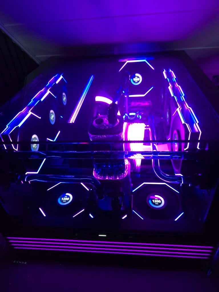 Super high end game pc, custom water loop, Computers en Software, Desktop Pc's, Zo goed als nieuw, 4 Ghz of meer, SSD, 64 GB of meer