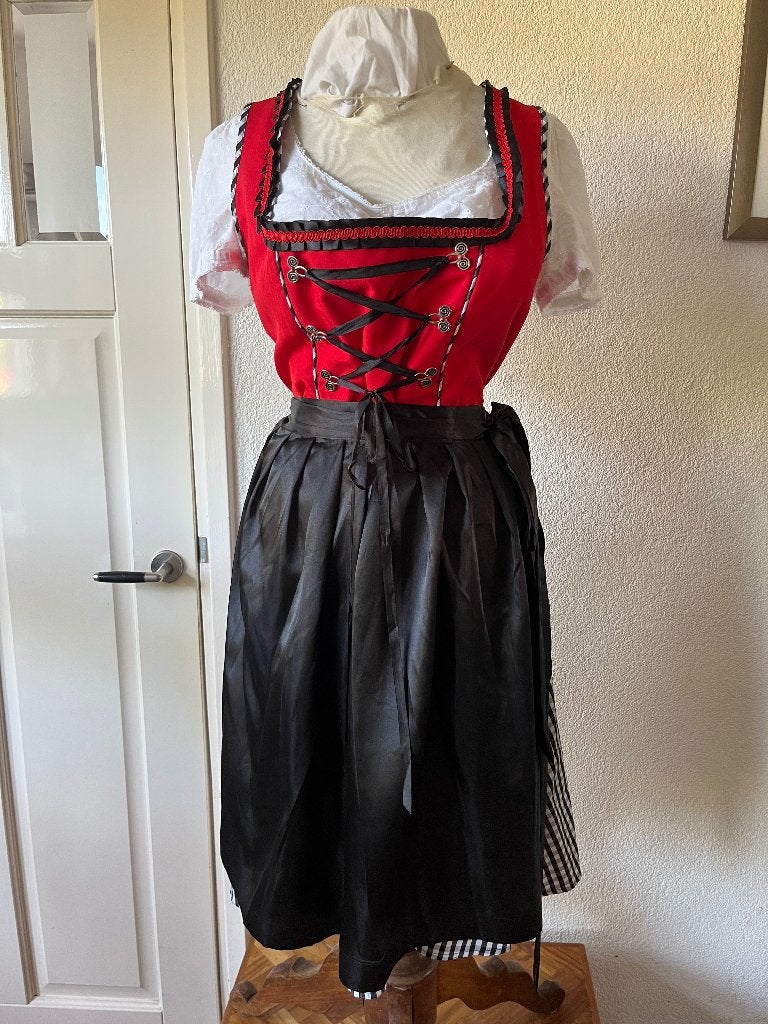 Collection Dirndl met schort en Marjo blouse  maat 42 nr 88, Kleding | Dames, Ophalen of Verzenden, Gedragen, Maat 42/44 (L), Overige thema's