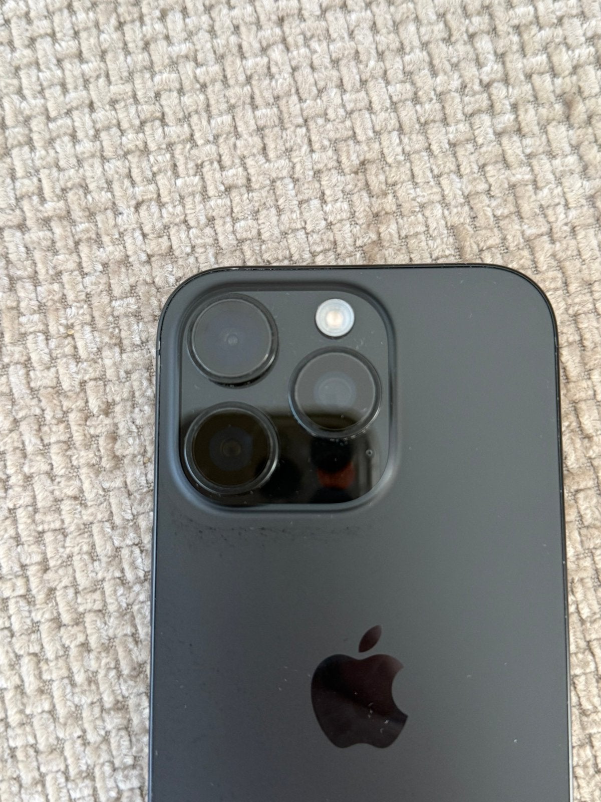 Foto 8 van Apple iPhone 16 pro black 256GB - batterij 88%