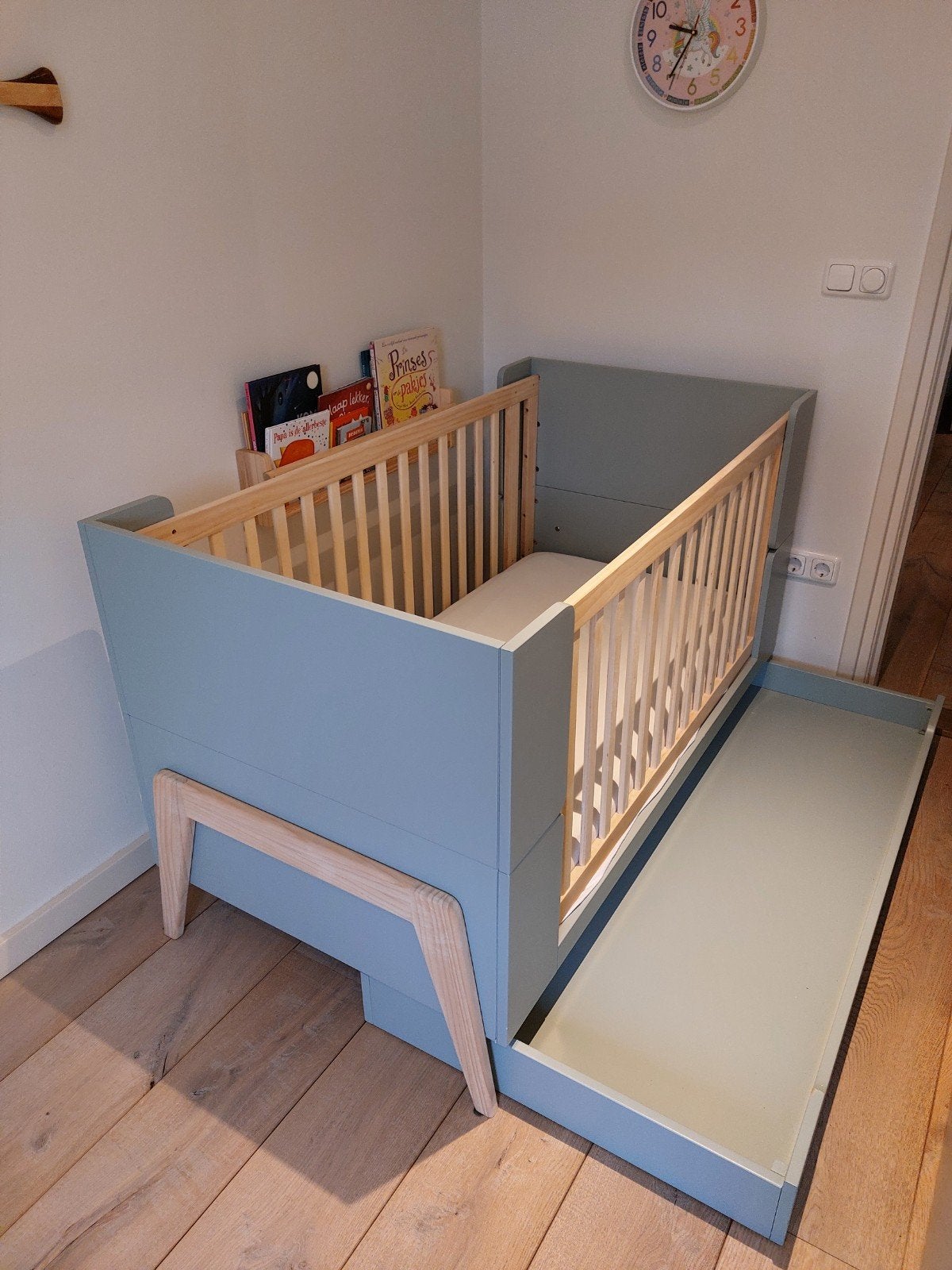 Peuterbed petit amelie, Ophalen, Zo goed als nieuw, Jongetje of Meisje