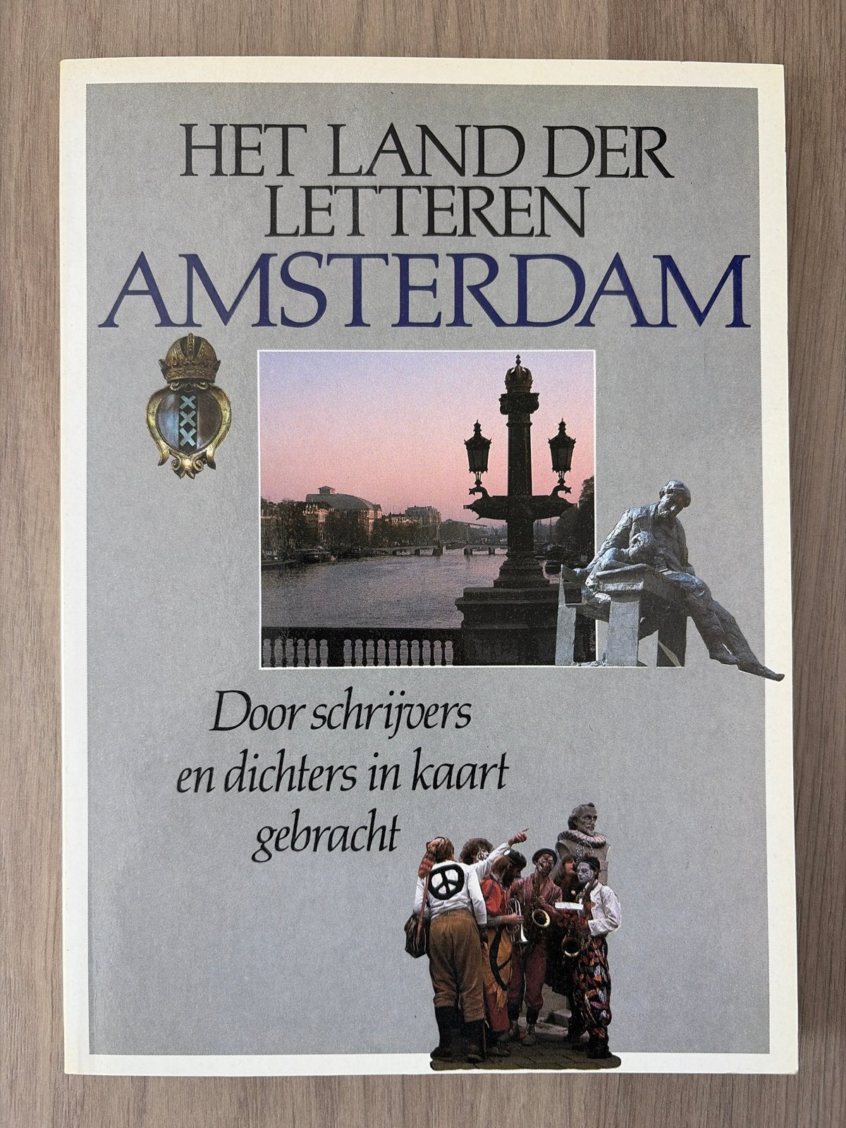 Het Land der Letteren Amsterdam - Schrijvers & Dichters, Boeken, Ophalen of Verzenden, Zo goed als nieuw, Nederland