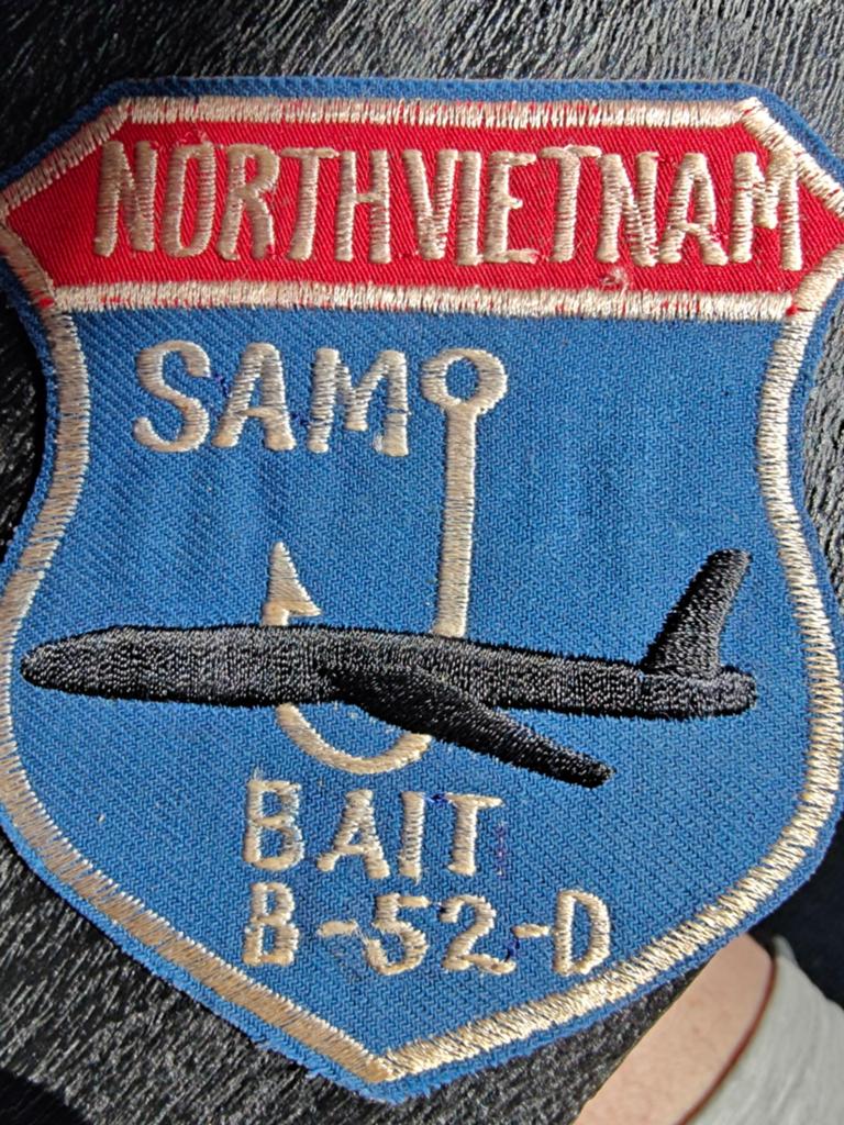 Vietnam War US Air Force Bombing SAM BAIT B-52-D Patch, Ophalen of Verzenden, Luchtmacht, Amerika, Embleem of Badge