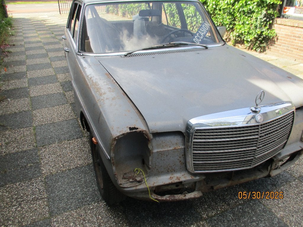 Schuurvondst: Mercedes 115 200D Bar 8, Bedrijf, Te koop