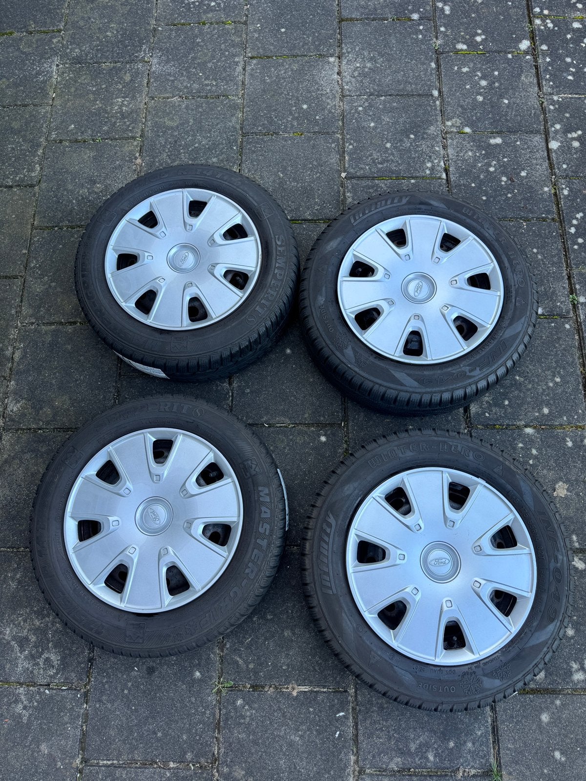 4 Winterbanden Ford Fiesta 175/65R14, Auto-onderdelen, Ophalen, 14 inch, Gebruikt, 175 mm