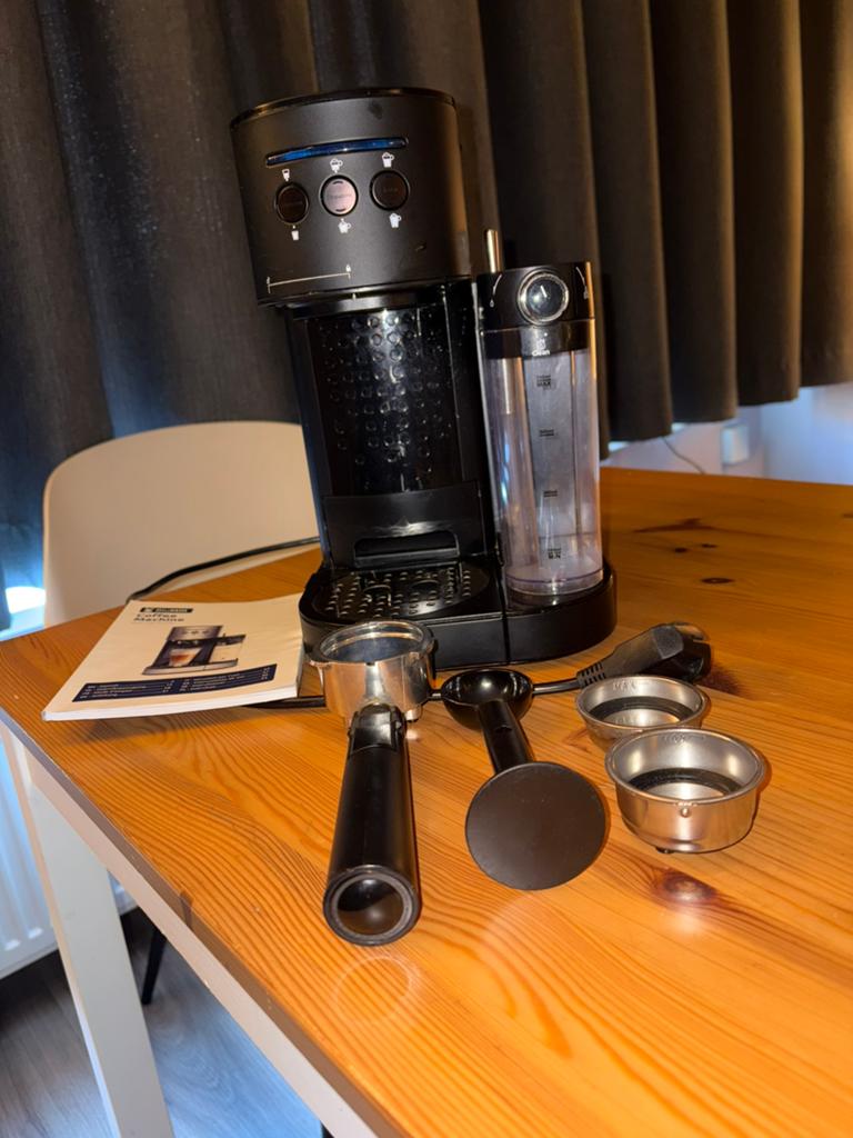 Koffiezetapparaat., Ophalen, Koffiemachine, Gemalen koffie, Zo goed als nieuw