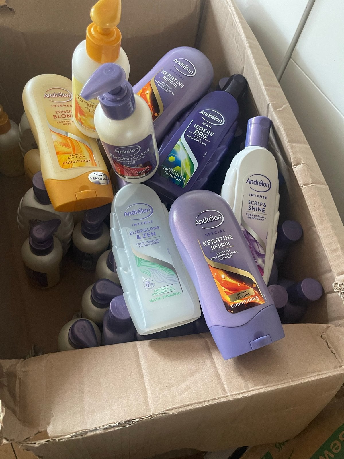 Grote partij Andrélon shampoo en conditioner, Sieraden, Tassen en Uiterlijk, Uiterlijk | Haarverzorging, Ophalen of Verzenden