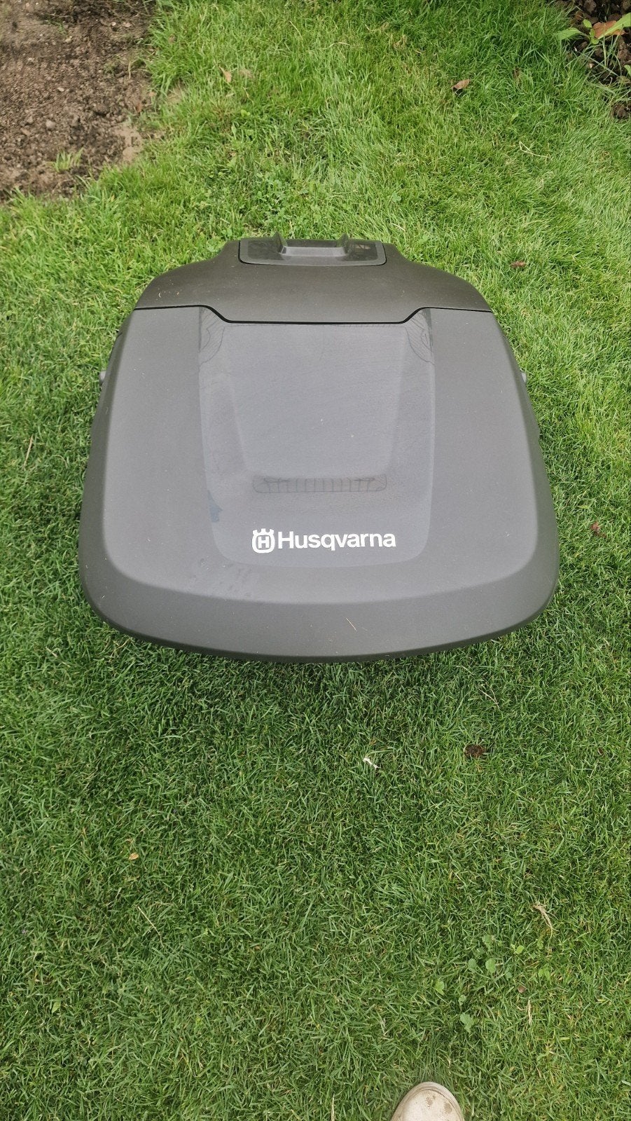 Husqvarna huis voor robotmaaier type P15, Ophalen, Zo goed als nieuw, Husqvarna