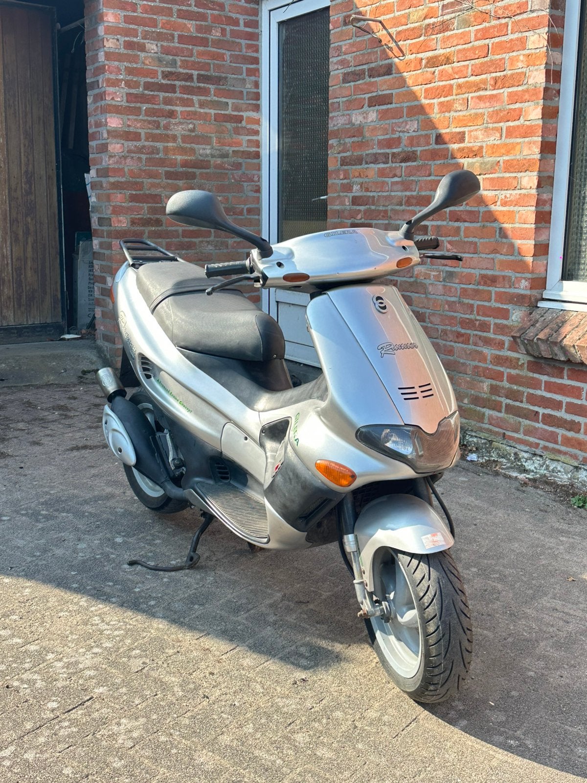 Gilera runner 50cc 2 takt, Fietsen en Brommers, Scooters | Piaggio, Ophalen, Zo goed als nieuw, Overige modellen