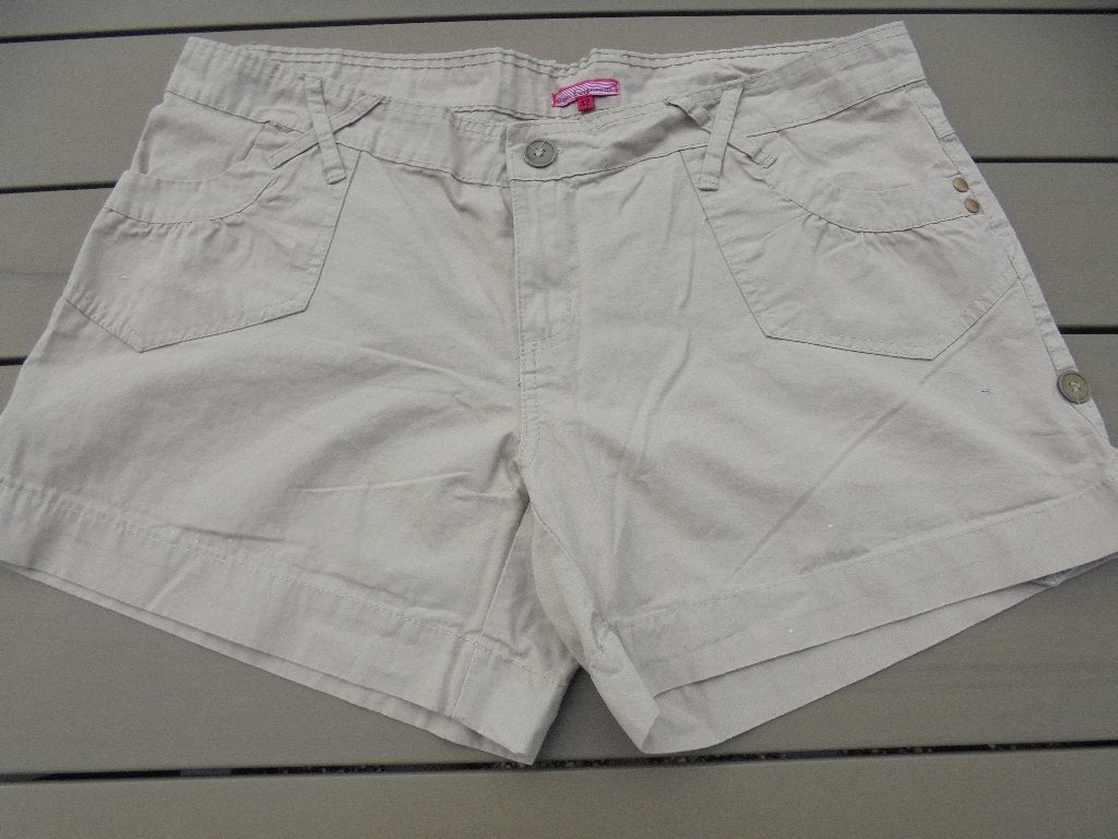 Lichtbruine korte broek Basic Equipment, Kleding | Dames, Maat 42/44 (L), Ophalen of Verzenden, Gedragen, BASIC EQUIPMENT