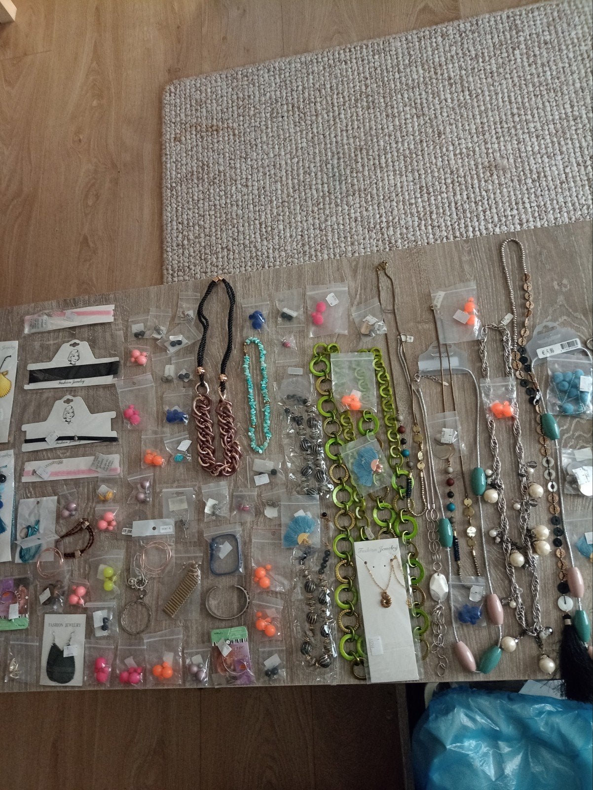 100 stuks sieraden, Ophalen of Verzenden