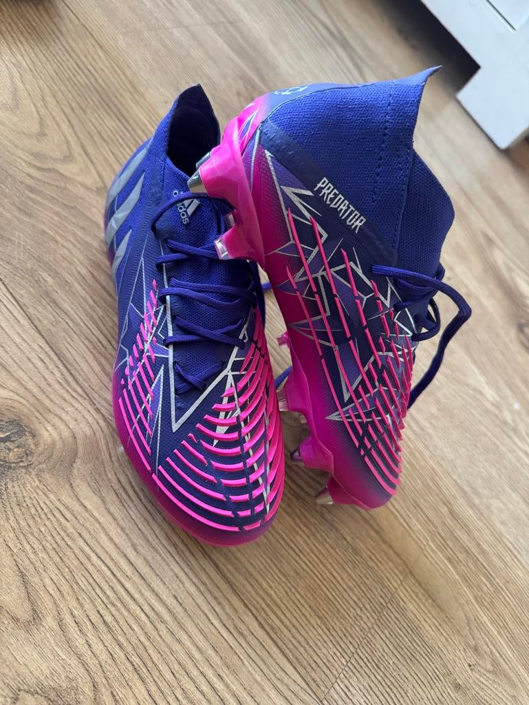 Adidas Predator voetbalschoenen met ijzeren noppen, Sport en Fitness, Voetbal, Maat XS of kleiner, Ophalen of Verzenden, Nieuw