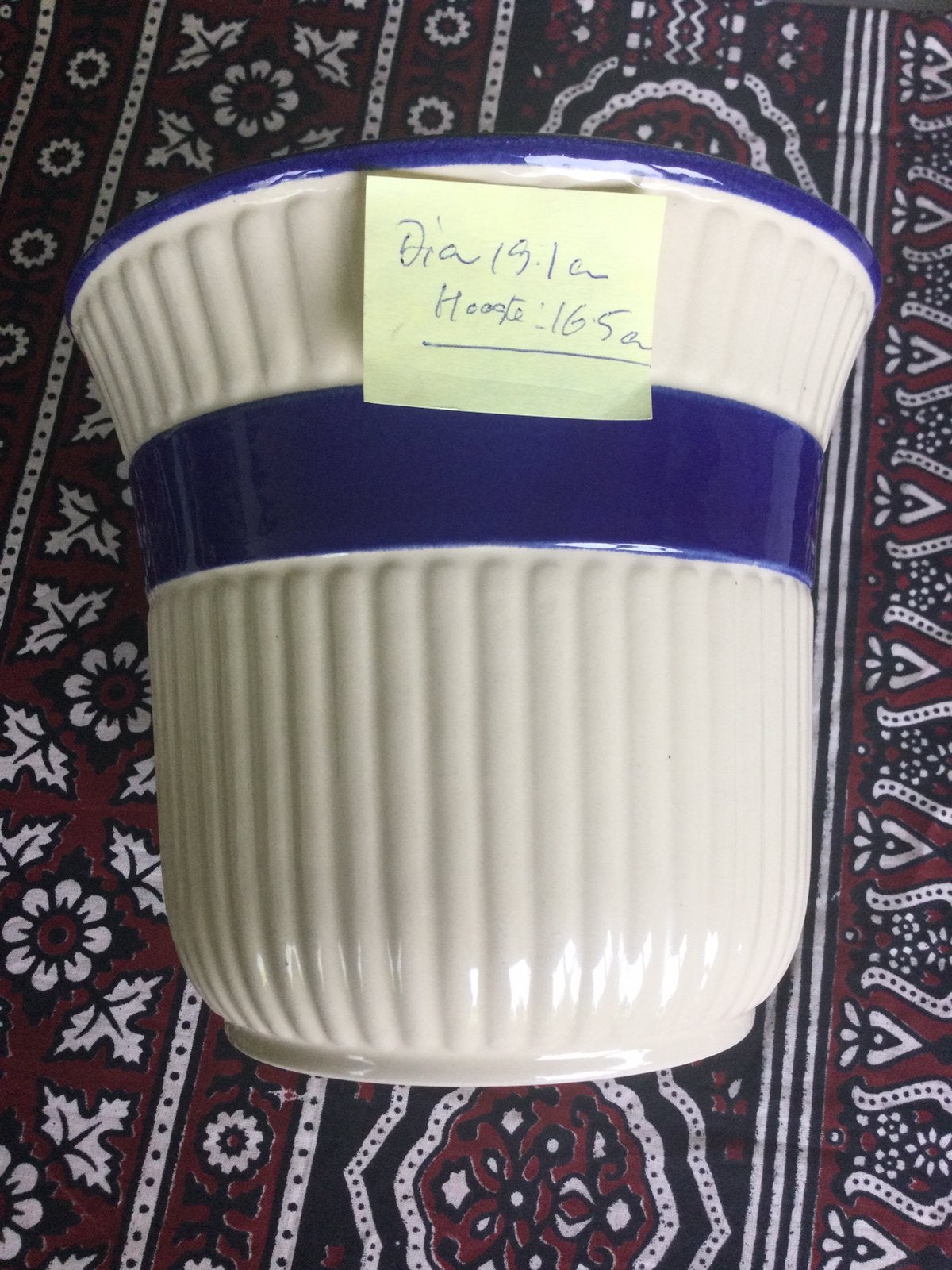 Prachtige Germany bloemen pot. Zie foto’s voor meer details, Rond, Ophalen of Verzenden, Zo goed als nieuw, Aardewerk