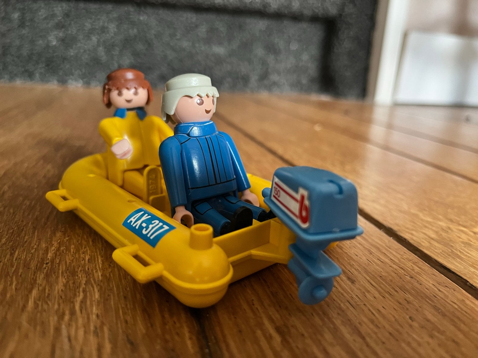 Playmobil rubberboot met 2 figuren, Ophalen of Verzenden, Gebruikt, Jongen of Meisje