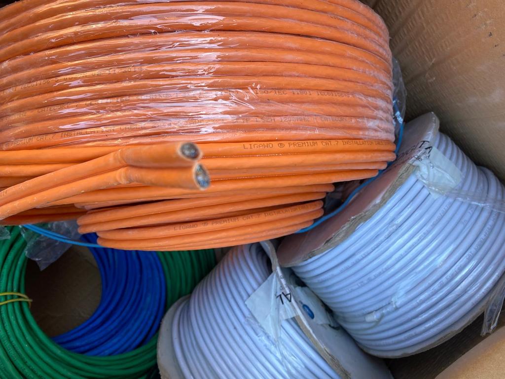 Diverse netwerkkabels (CAT 7, CAT 6) - Nieuw en Gebruikt, Ophalen of Verzenden, Nieuw, Kabel of Snoer
