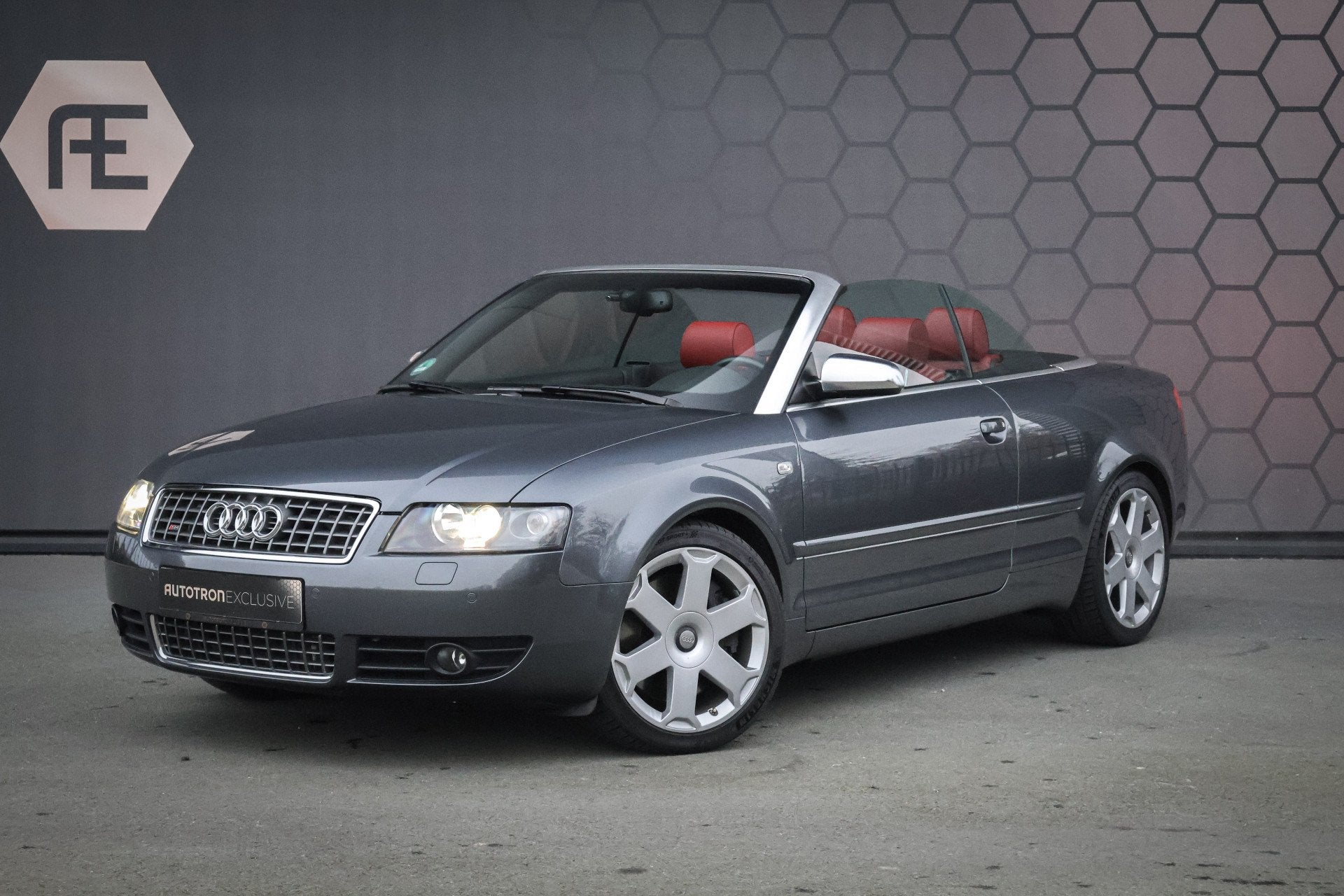 Audi S4 Cabrio 4.2 V8 quattro Pro line A4 | AUTOMAAT | XENON, Auto's, Automaat, Gebruikt, Cabriolet, 4 stoelen