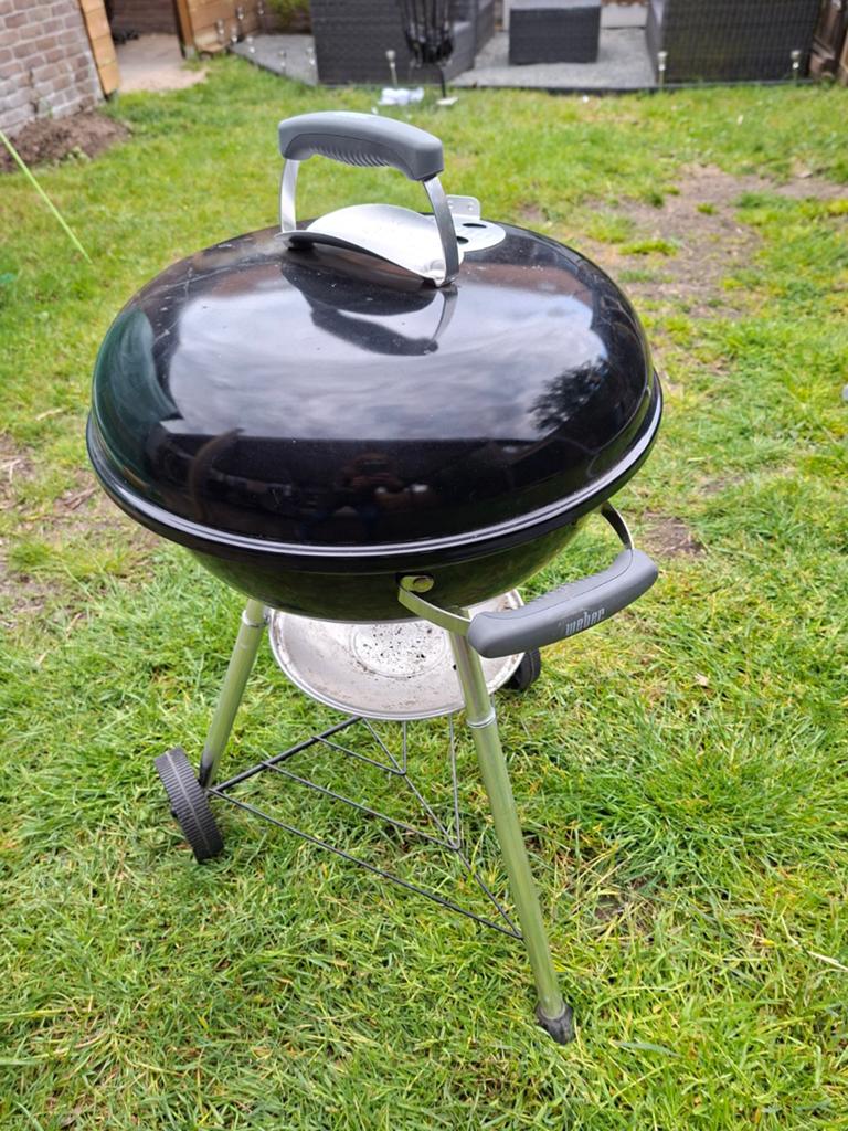 Weber Compact Kettle Houtskoolbarbecue, Ophalen, Gebruikt, Weber, Met accessoires