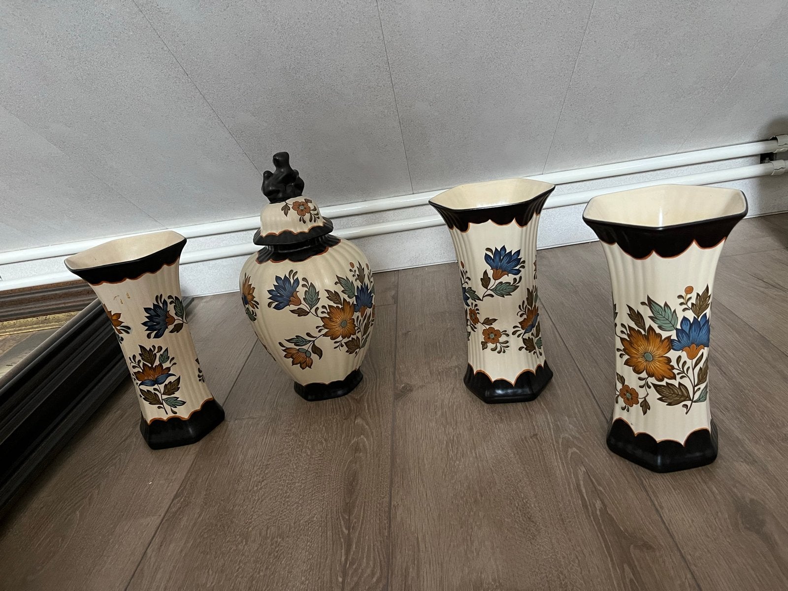 Set van 3 Flora Gouda Plateel Vazen / schilderijen / beelden, Antiek en Kunst, Ophalen of Verzenden