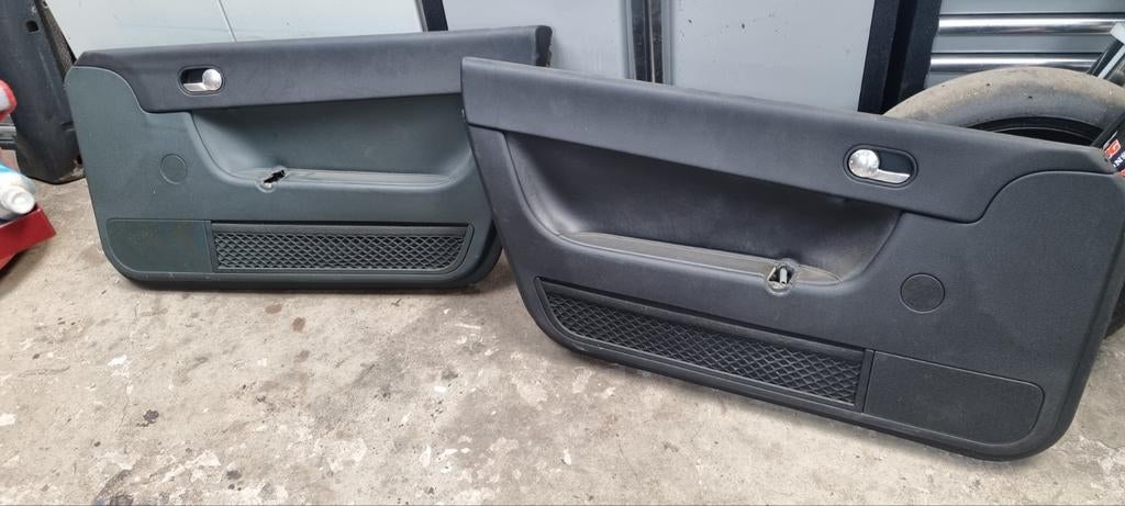 Audi TT MK1 Deurpanelen - Links Zwart Leer, Rechts Groen, Ophalen, Audi