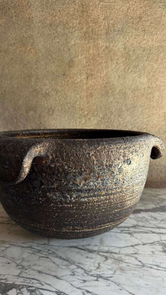 Zaalberg grote xl pot met scheuren. Ronde bodem unica antiek, Ophalen of Verzenden