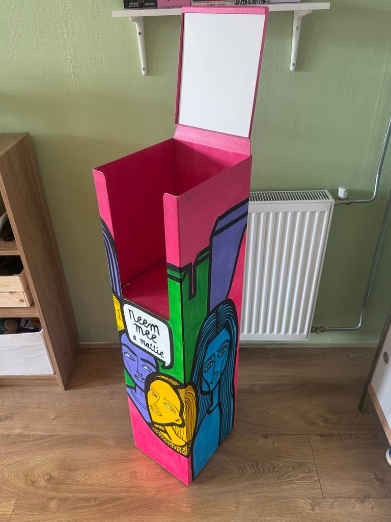 Tijdschriften / flyer uitgifte bak, Ophalen, Gebruikt