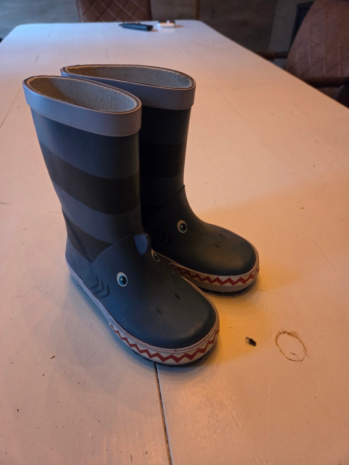 Leuke regenlaarzen met haaienprint - Maat 23/24, Ophalen of Verzenden, Gebruikt, Jongen of Meisje, Laarzen