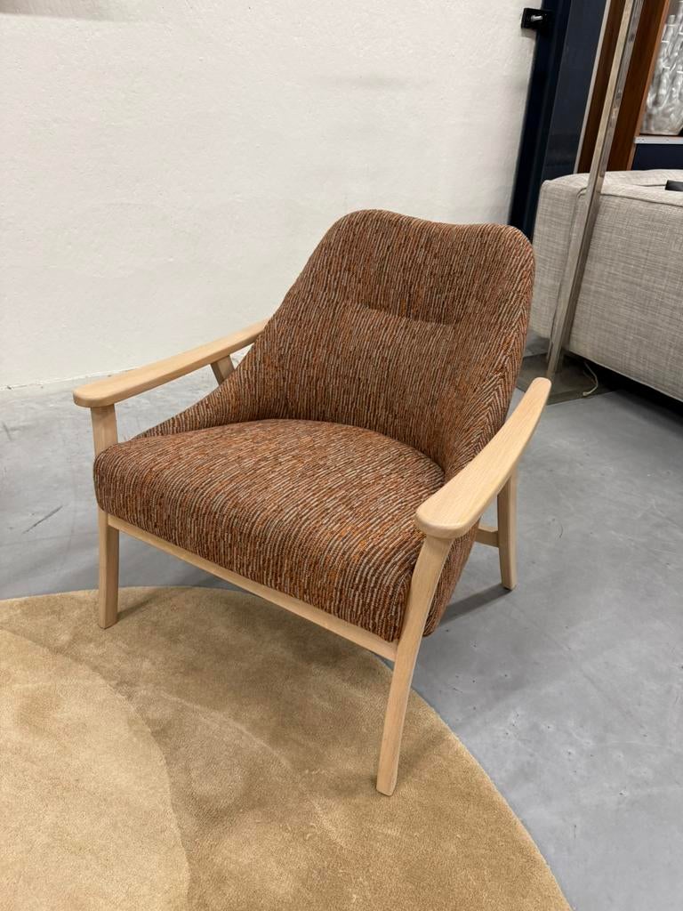 Nieuw Harvink Blazoen fauteuil Oregon stof Design stoel Hout, Huis en Inrichting, Harvink, Nieuw, 75 tot 100 cm, Ophalen of Verzenden