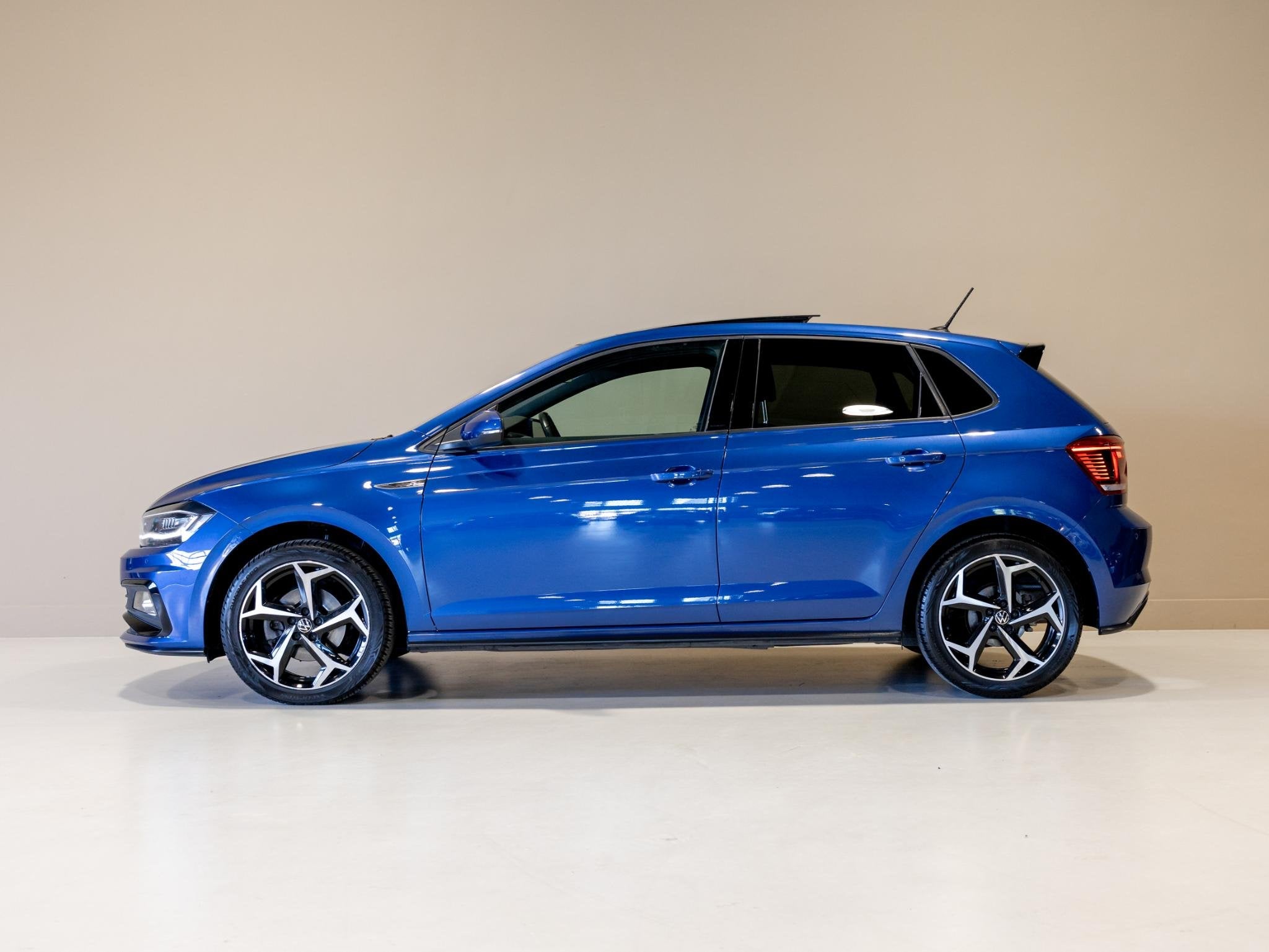 Volkswagen Polo 1.0 TSI Highline Business R 110pk / Panorama, Stof, Gebruikt, Automatische klimaatregeling, Met garantie (alle)