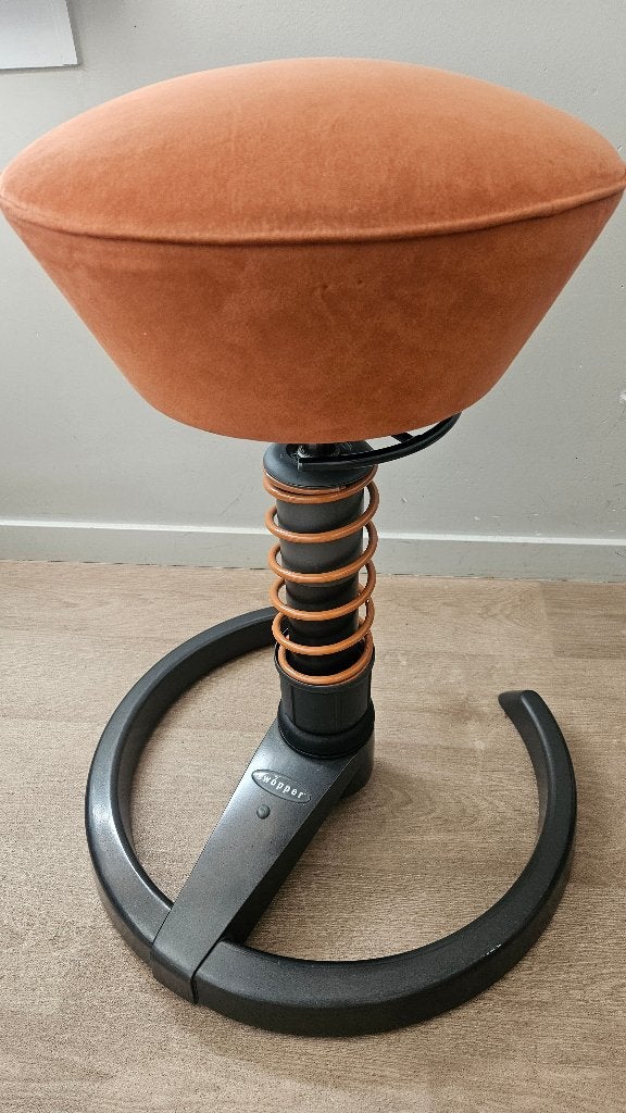 Aeris Swopper ergonomische burearuk, Ophalen, Oranje, Zo goed als nieuw, Bureaukruk