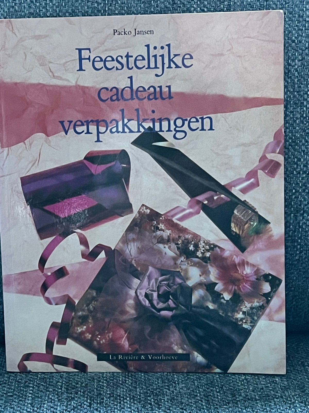 Feestelijke cadeauverpakkingen - Packo Jansen, Ophalen of Verzenden, Zo goed als nieuw