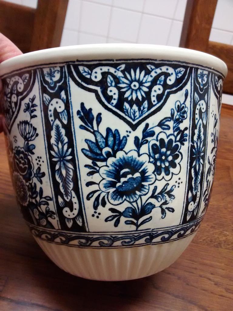 Delfts blauwe bloempot van Boch!!!, Rond, Ophalen of Verzenden, Zo goed als nieuw, Balkon