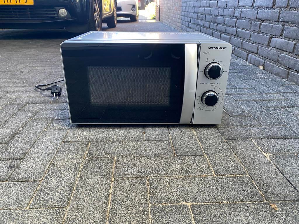 Kleine Silvercrest magnetron - Zo goed als nieuw, Witgoed en Apparatuur, Magnetrons, Minder dan 45 cm, Ophalen of Verzenden, Vrijstaand
