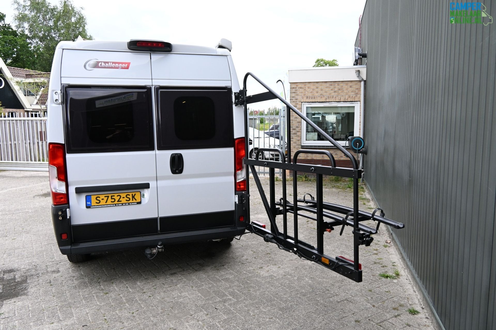 Foto 48 van Challenger Vany 640 |Cassette luifel|Fietsendrager