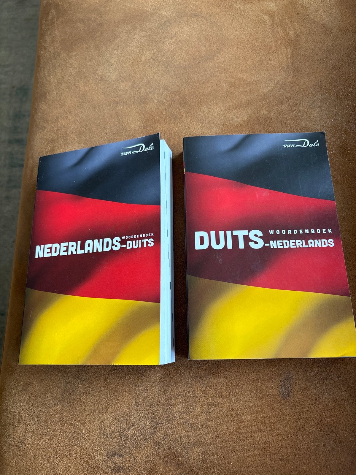 Van Dale Woordenboek Nederlands-Duits en Duits-Nederlands, Boeken, Ophalen of Verzenden, Zo goed als nieuw, Van Dale, Nederlands