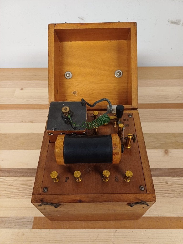 Antieke elektrotherapie apparaat, Ophalen of Verzenden