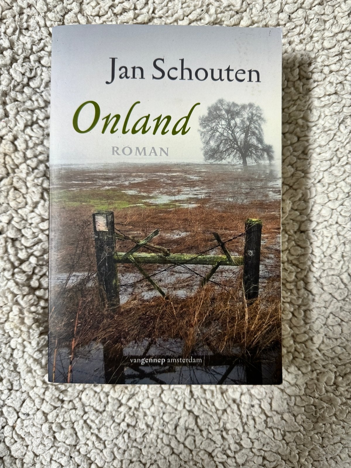Onland - Jan Schouten (Roman), Ophalen of Verzenden, Zo goed als nieuw, Nederland