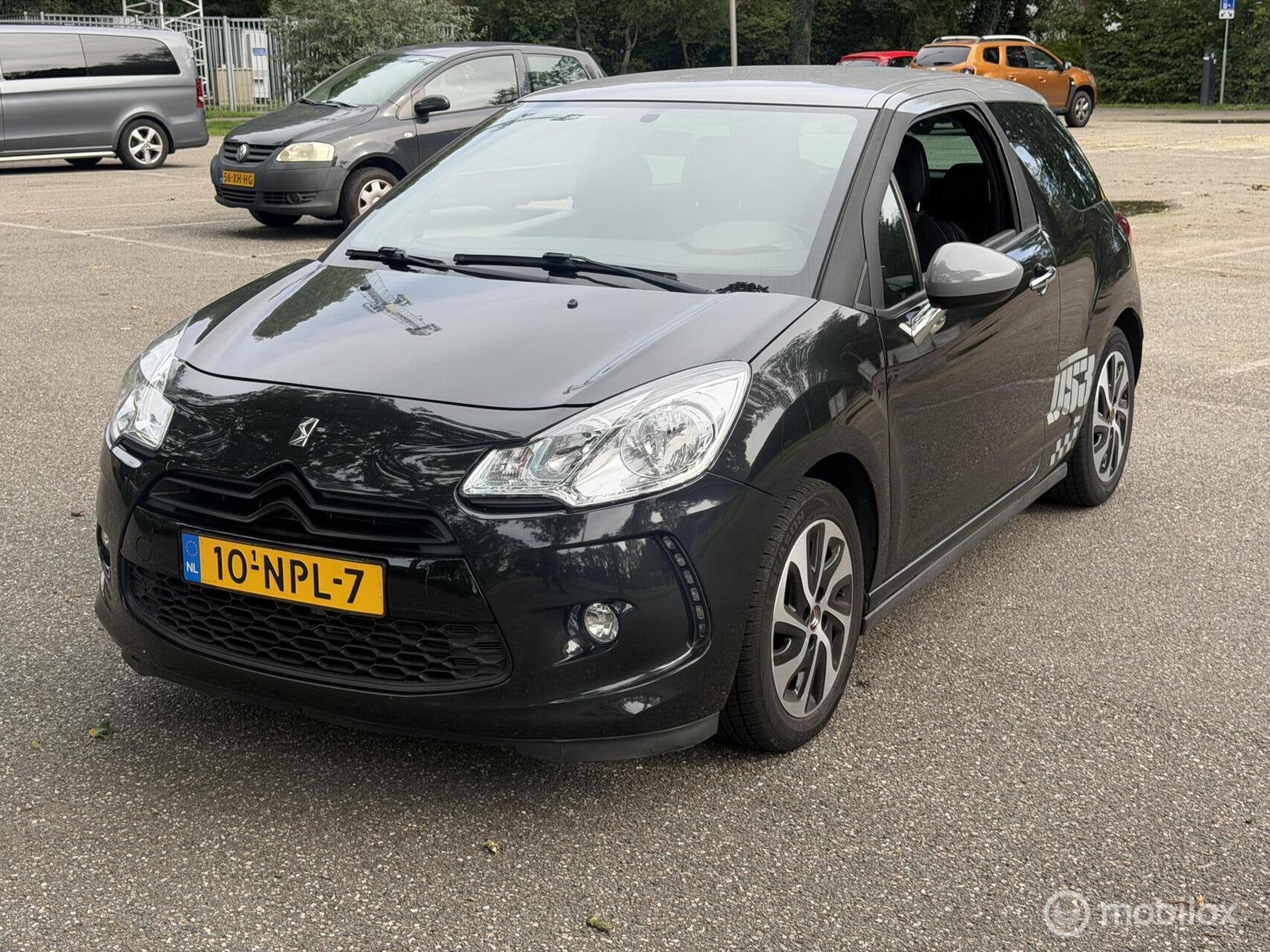 Citroen DS3 1.4 benzine. * verbruikt olie, Voorwielaandrijving, Euro 5, Zwart, Origineel Nederlands