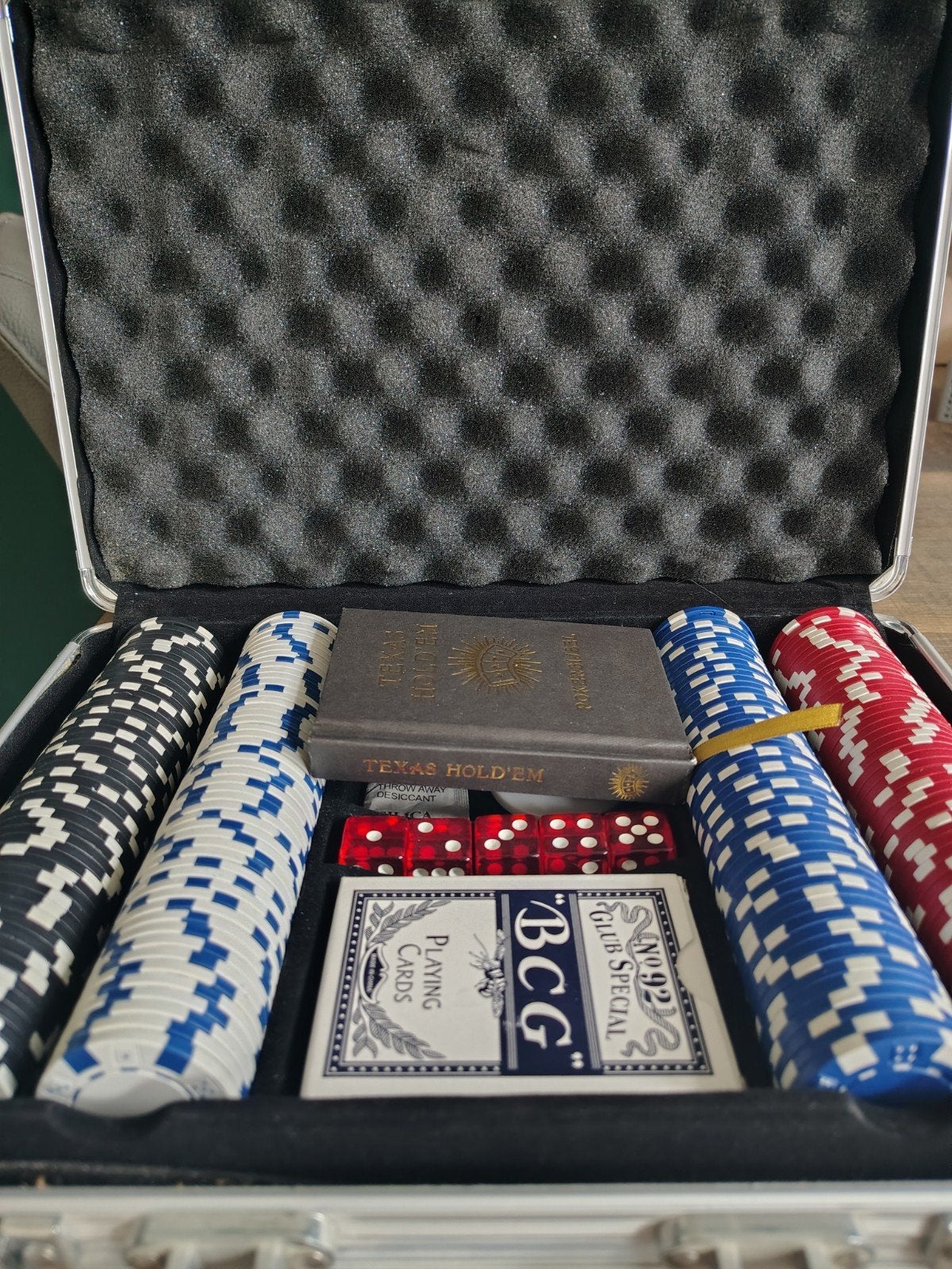 Pokerset, Vijf spelers of meer, Ophalen of Verzenden, Zo goed als nieuw