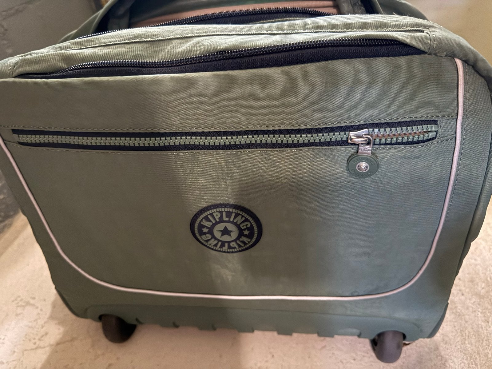 Kipling reistas/trolley met wieltjes en uitschuifbare handgr, 40 tot 60 cm, 30 cm of meer, Gebruikt, Ophalen of Verzenden