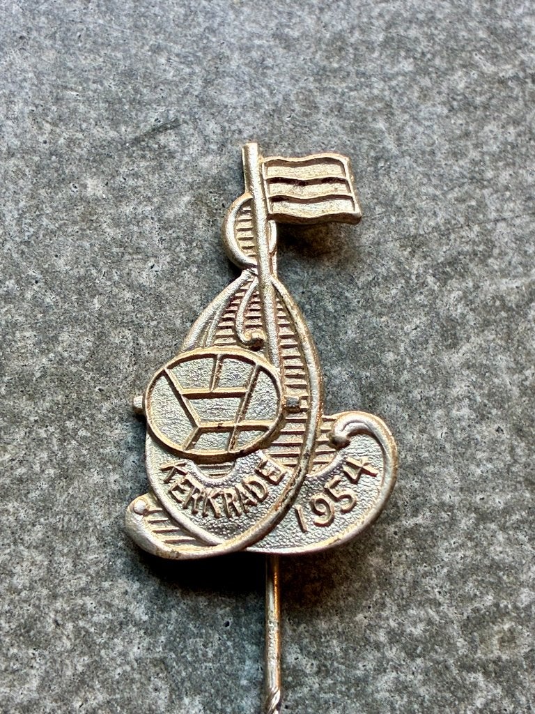 WMC Kerkrade 1954 Speldje / Pin, Ophalen, Gebruikt