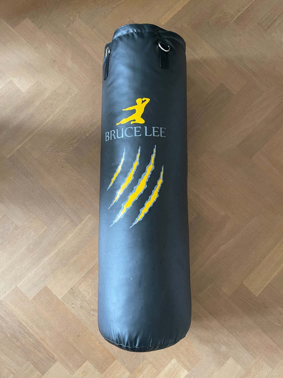 Bruce Lee bokszak - Zwart, Ophalen of Verzenden, Gebruikt, Overige, Vechtsportmateriaal
