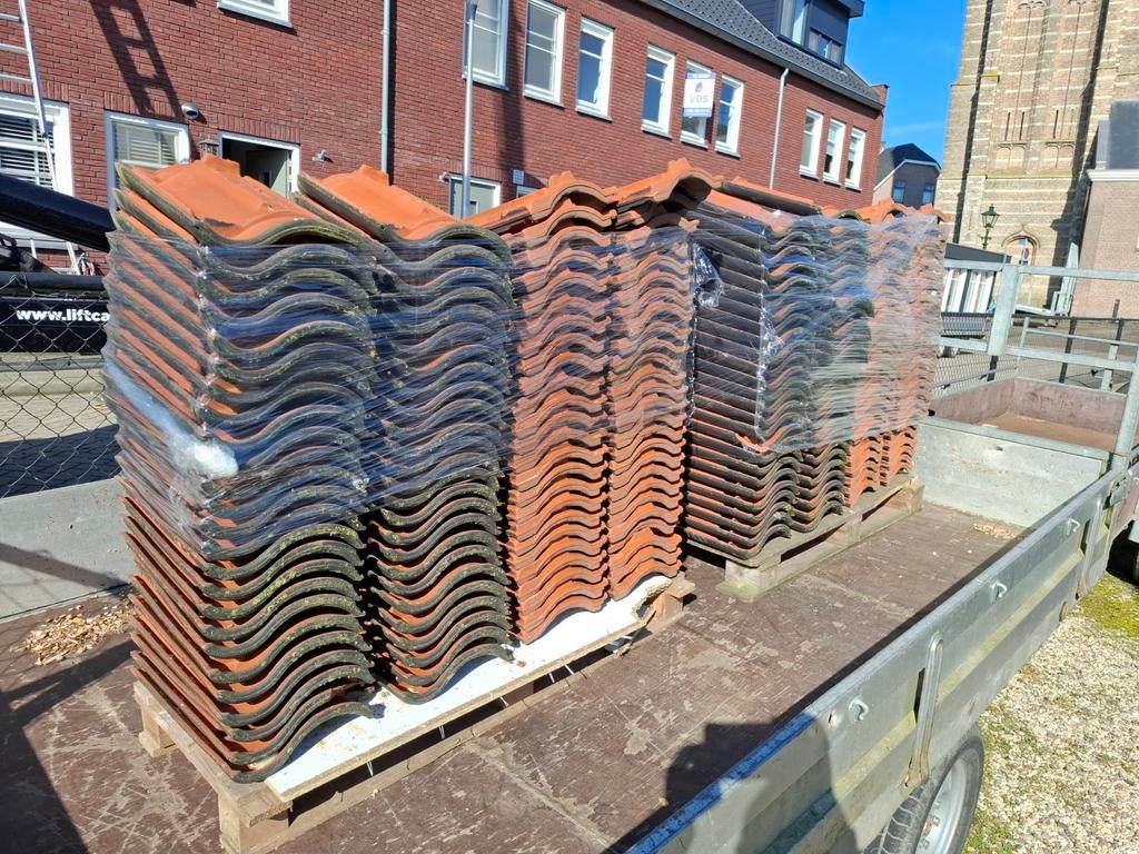 Te Koop: +/- 200 dakpannen.(Nibra 200-010 Leikleur), Doe-het-zelf en Verbouw, Dakpannen en Dakbedekking, Ophalen, Steen of Klei