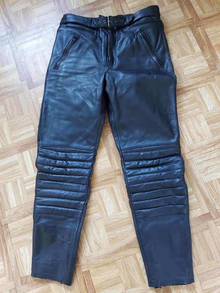 Nieuwe MOP leren motorbroek maat 54, Motoren, Kleding | Motorkleding, Broek | leer, Heren, Ophalen of Verzenden, Nieuw zonder kaartje