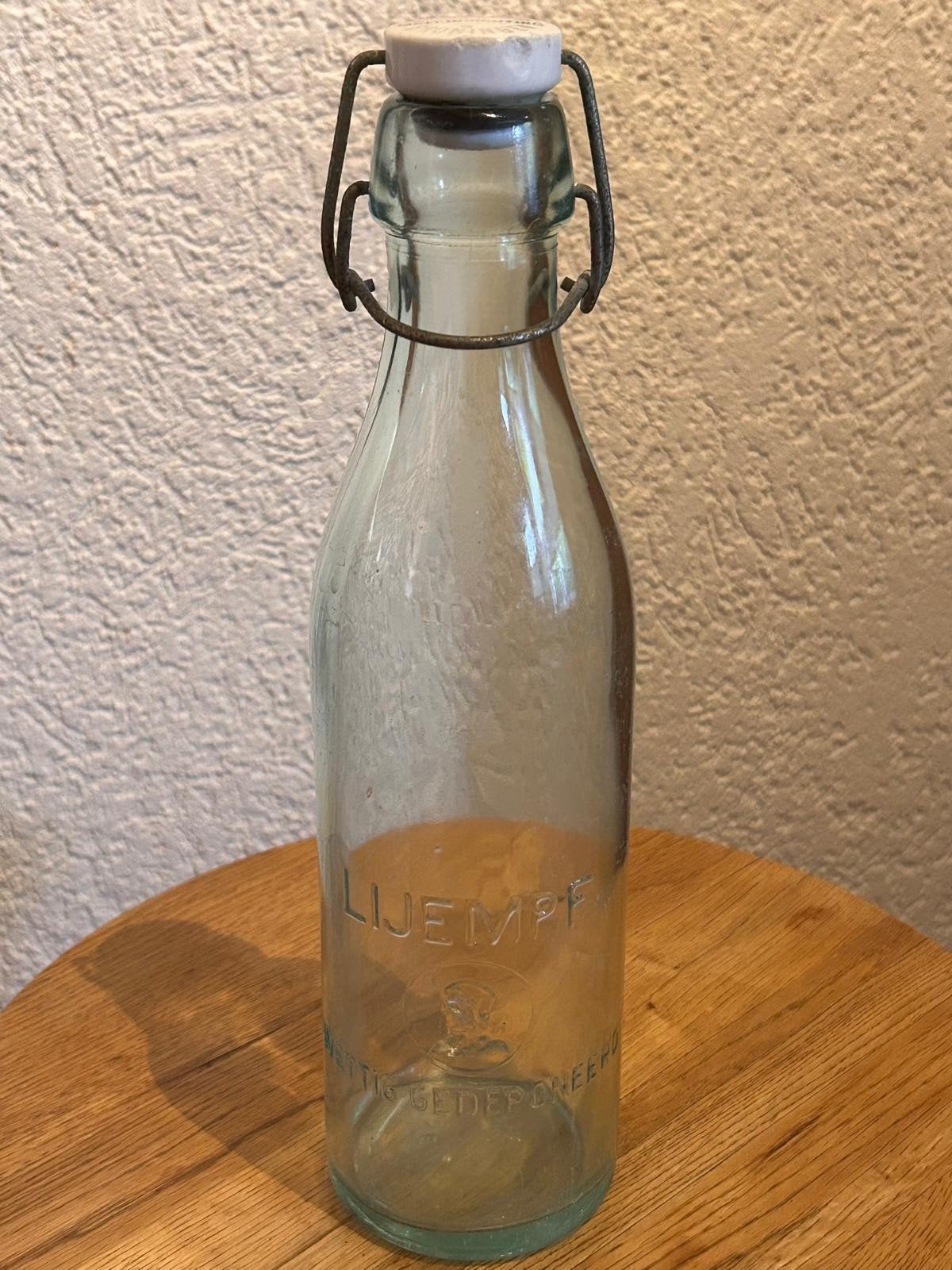 Fles LIJEMPF, Ophalen