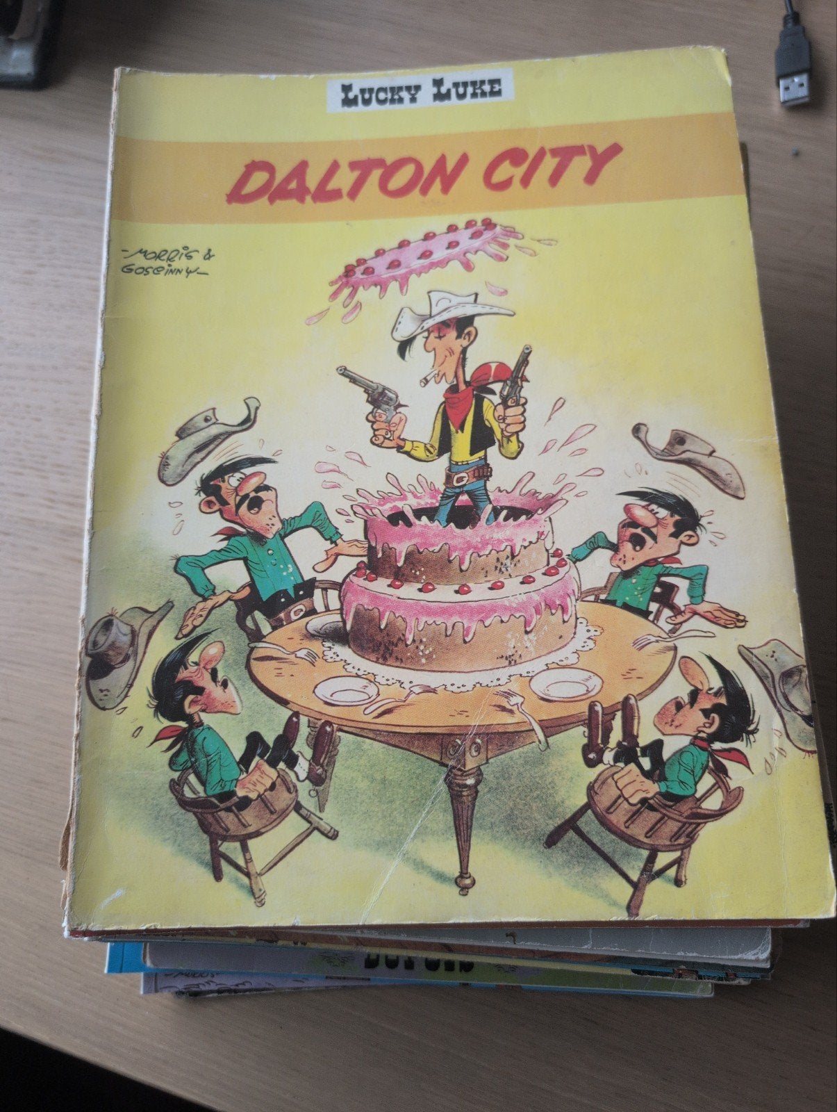 Lucky Luke - Dalton City stripboek, Eén stripboek, Ophalen of Verzenden, Gelezen, Morris & Goscinny